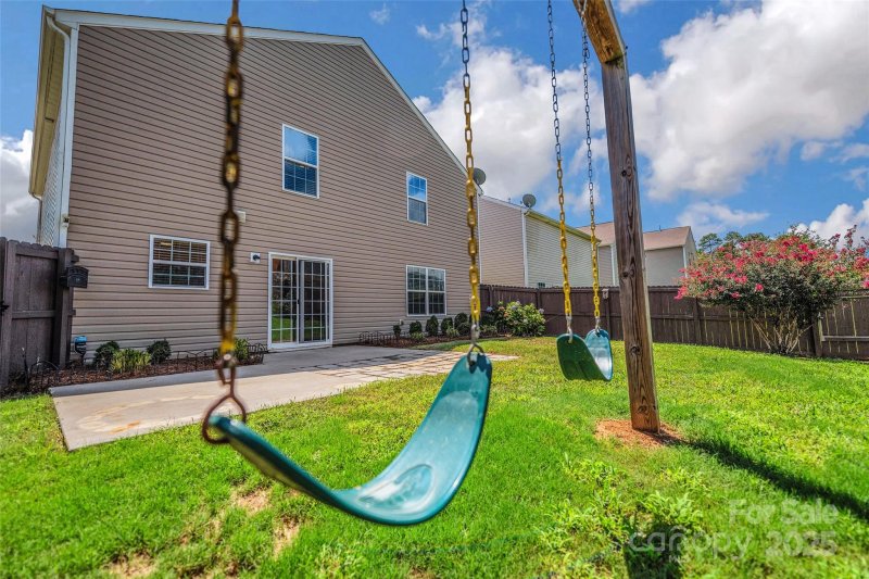 Property image 3 at 1818 Windy Willow Lane, Dallas, NC 28034