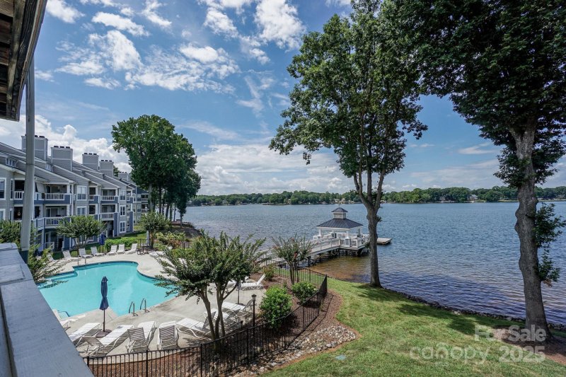 Property image 3 of 941 Southwest Drive in Davidson Landing, Davidson, NC 28036