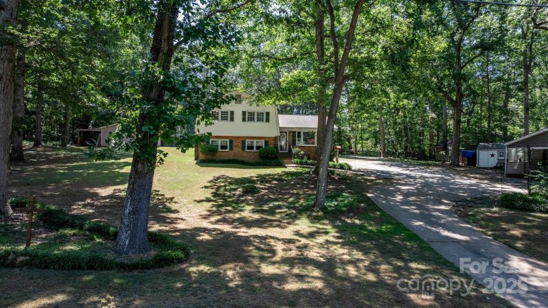 Property image 2 at 4603 Oakwood Circle, Gastonia, NC 28056