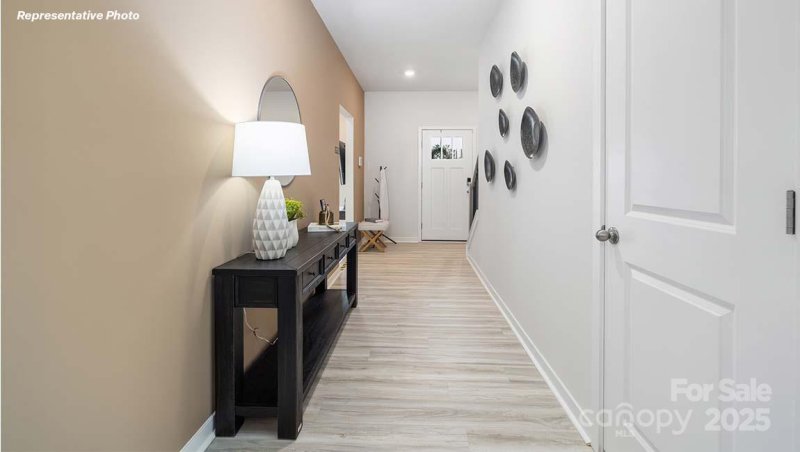 Property image 2 of 13113 Bristlehead Way in Cardinal Creek, Charlotte, NC 28215