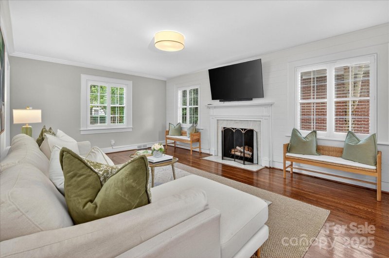 Property image 5 of 1305 Lilac Road in Myers Park, Charlotte, NC 28209