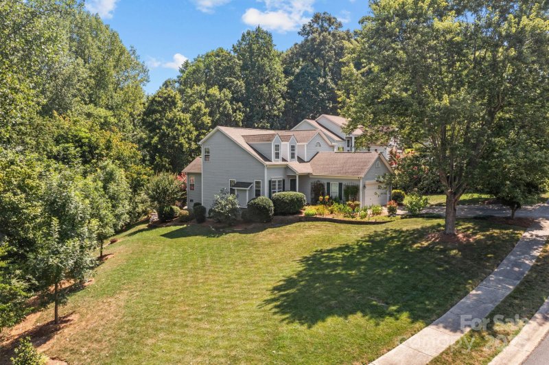 Property image 2 at 165 W Walnut Avenue, Mount Holly, NC 28120