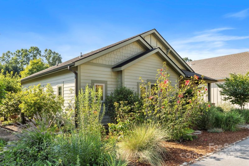 Property image 3 of 45 Verde Drive in The Villages At Crest Mountain, Asheville, NC 28806