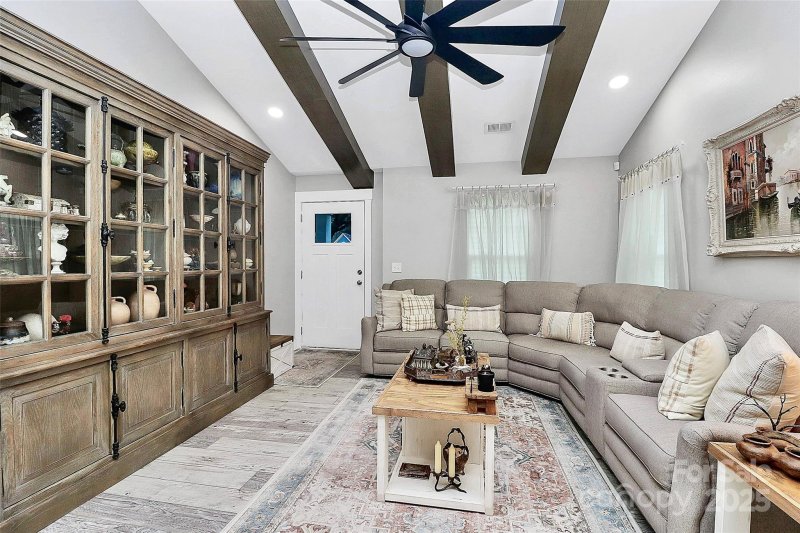 Property image 5 of 11609 Chadburn Lane in Brookstead, Charlotte, NC 28215