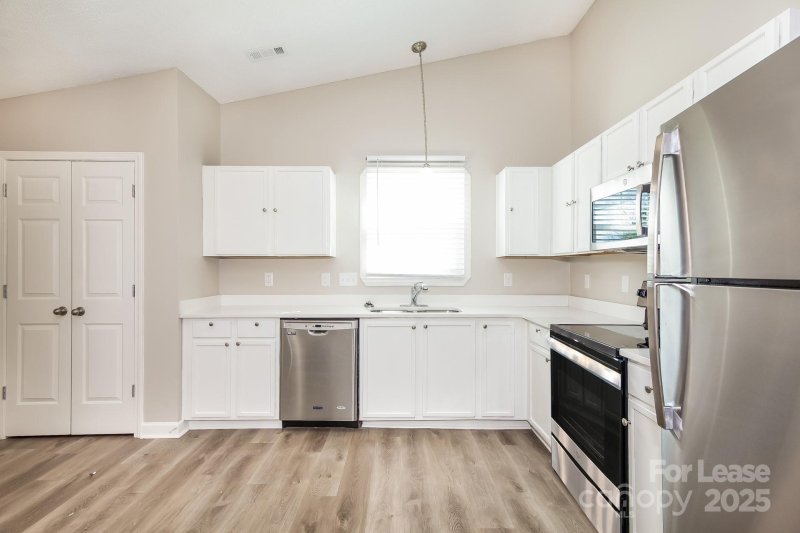 Property image 5 at 2111 Pleasant Dale Drive, Charlotte, NC 28214