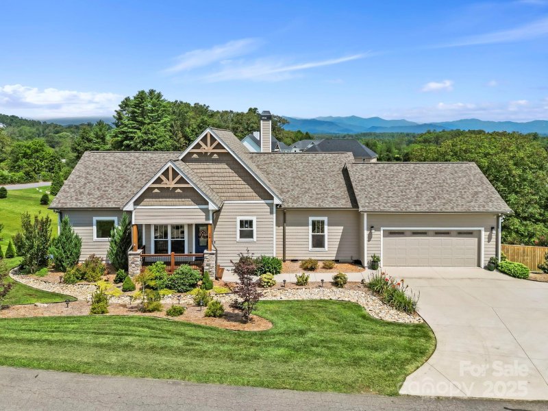 Property image 2 of 16 Enchanted Oak Lane in Northern Horizons, Alexander, NC 28701