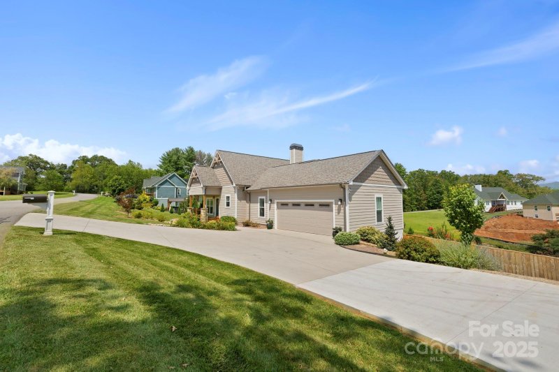 Property image 5 of 16 Enchanted Oak Lane in Northern Horizons, Alexander, NC 28701