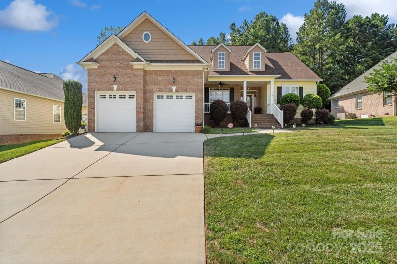 Property image 2 of 1674 Wakefield Way in Seven Oaks, Rock Hill, SC 29730