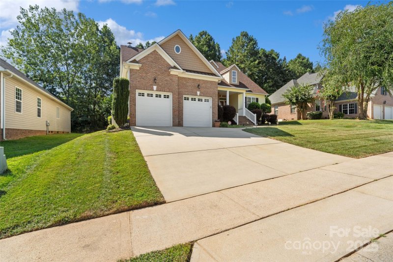 Property image 3 of 1674 Wakefield Way in Seven Oaks, Rock Hill, SC 29730