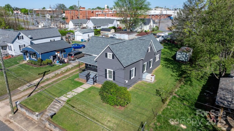 Property image 2 of 71 14th Street in Shuford Mill Village, Hickory, NC 28602