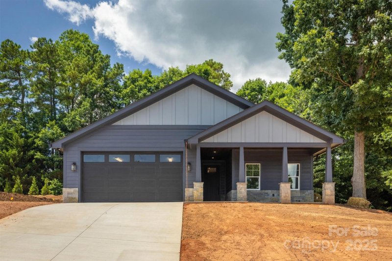 Property image 2 of 4418 Bristol Drive in Silver Creek Plantation, Morganton, NC 28655