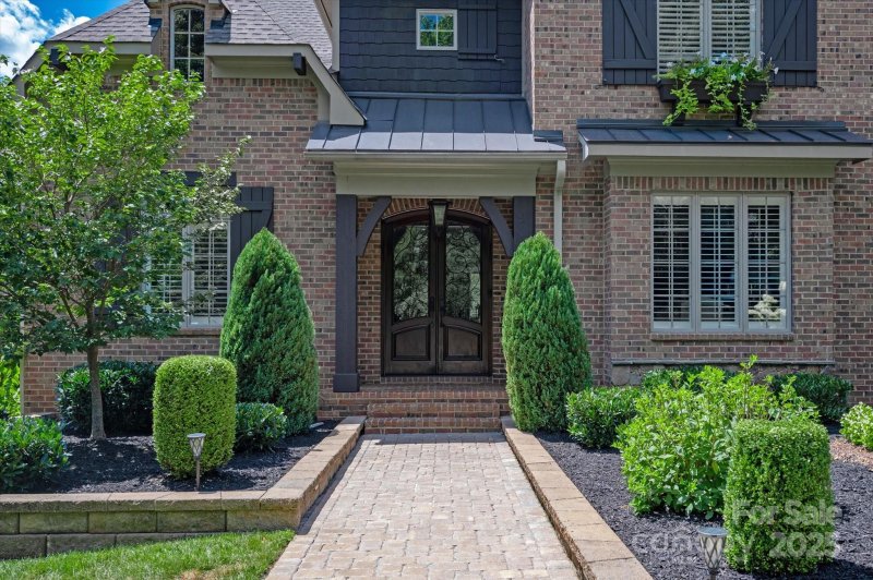 Property image 3 of 1100 Seminole Drive in Firethorne, Fort Mill, SC 29707