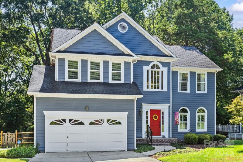 Property image 2 of 9200 Crofton Springs Drive in Davis Lake, Charlotte, NC 28269
