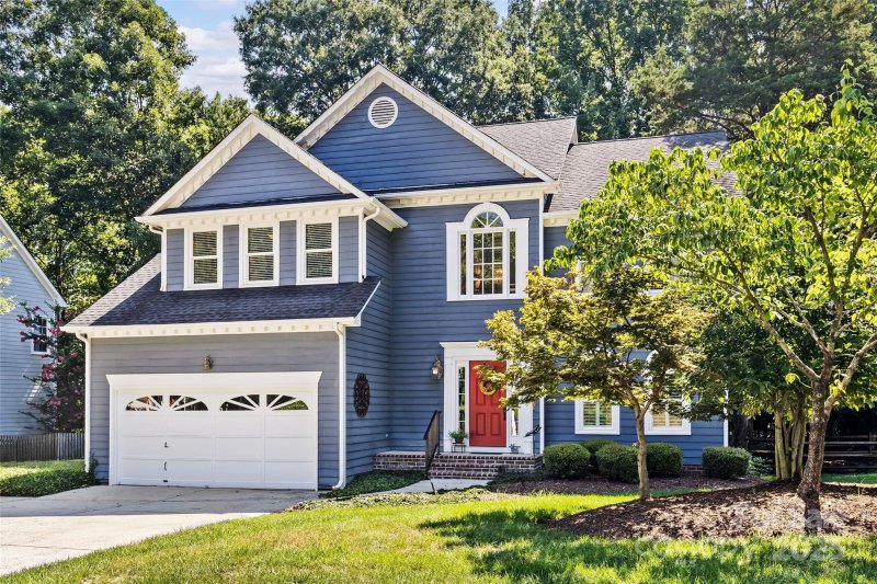 Property image 3 of 9200 Crofton Springs Drive in Davis Lake, Charlotte, NC 28269