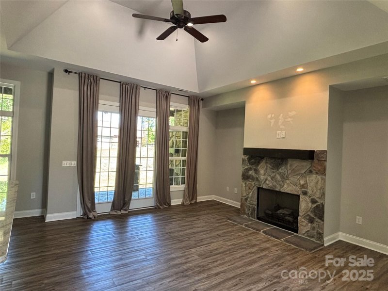 Property image 5 of 1021 Mccollum Oaks Lane in The Oaks At Camden, Monroe, NC 28110