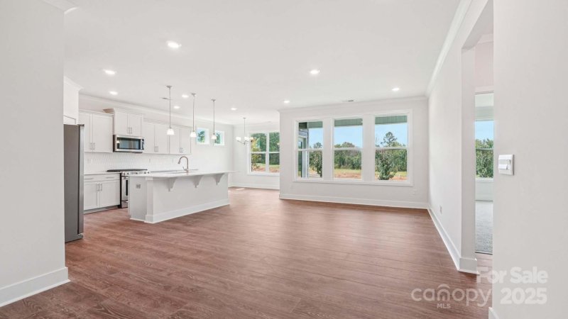 Property image 2 of 2061 Skyhawk Drive in Westport, York, SC 29745