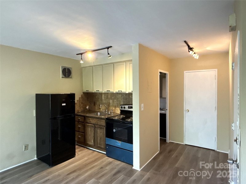 Property image 2 at 2126 E 7th Street, Charlotte, NC 28204