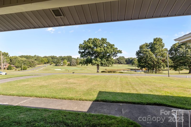 Property image 5 of 1314 Stoneyridge Drive in Pine Island, Charlotte, NC 28214