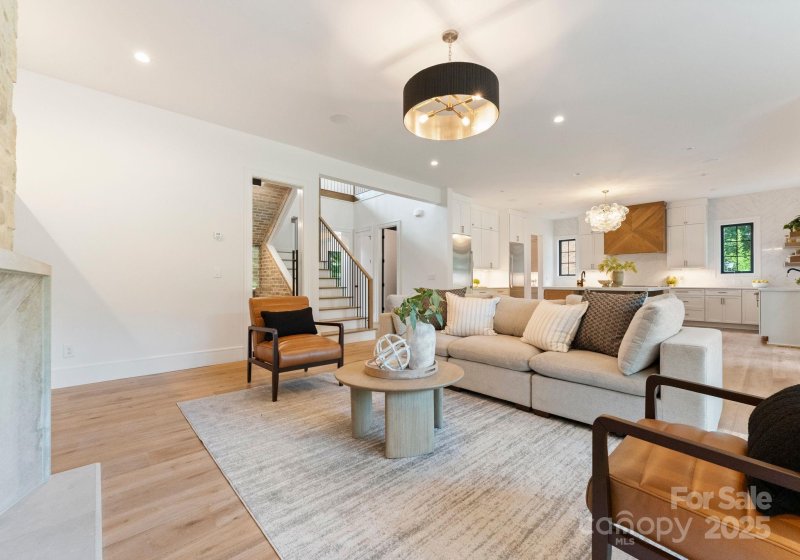 Property image 3 at 1109 Wimbledon Road, Charlotte, NC 28209