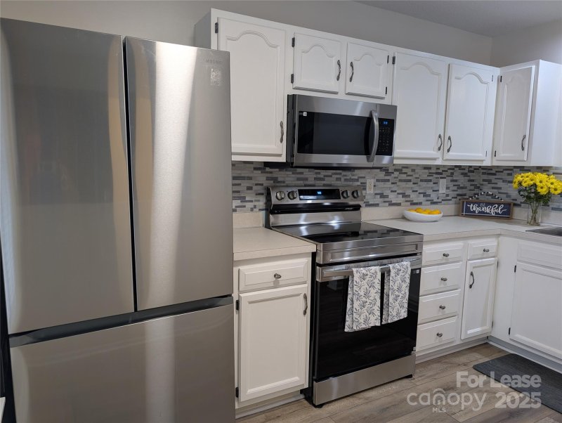 Property image 4 at 9216 Four Mile Creek Road, Charlotte, NC 28277