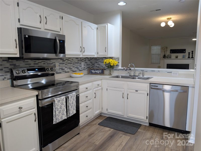 Property image 5 at 9216 Four Mile Creek Road, Charlotte, NC 28277