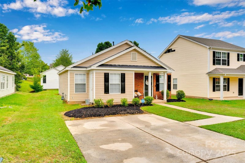 Property image 2 of 3005 Champion Lane in Southern Chase, Concord, NC 28025