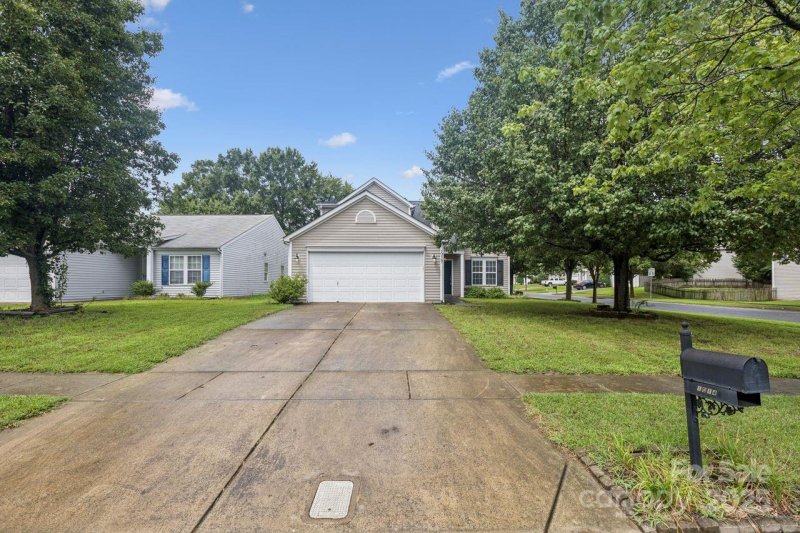 Property image 3 at 10147 Orchard Grass Court, Charlotte, NC 28278