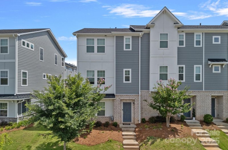 2426 Arbor Loop Drive