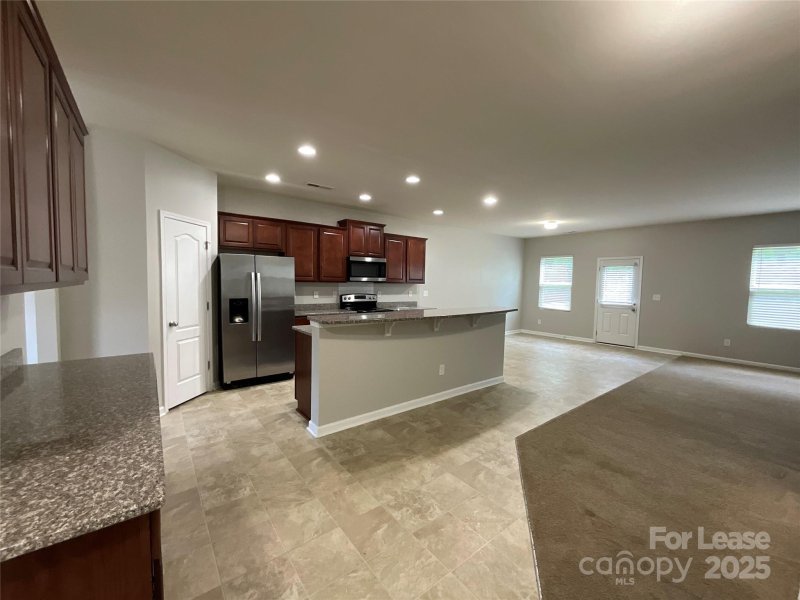 Property image 4 of 9143 Magnolia Lily Avenue in Woodbury, Charlotte, NC 28227