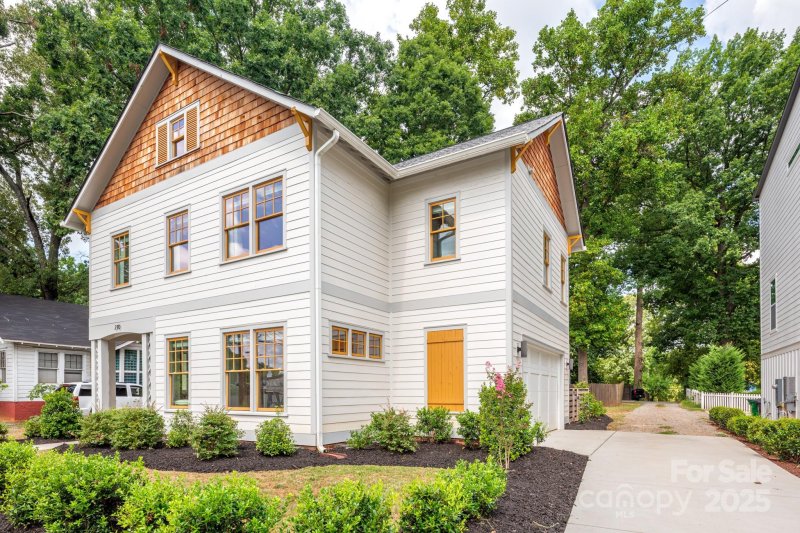 Property image 2 at 210 Walford Drive, Charlotte, NC 28208