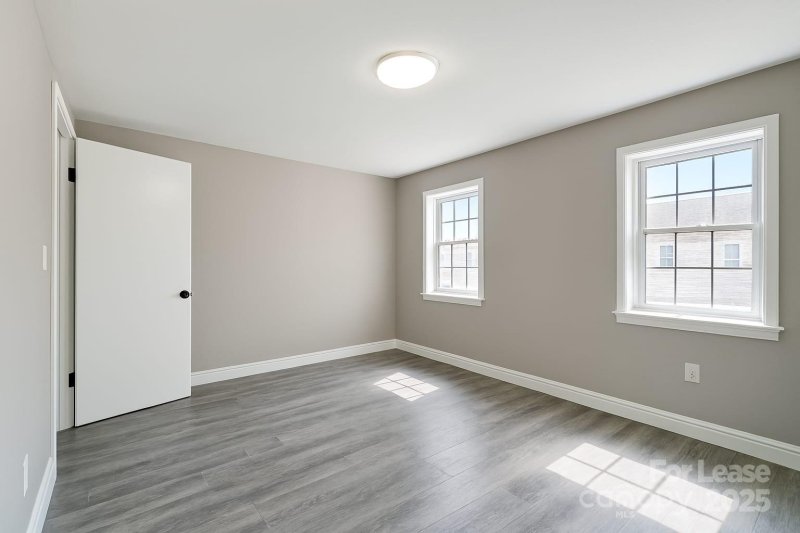 Property image 3 at 5821 Hunting Ridge Lane, Charlotte, NC 28212