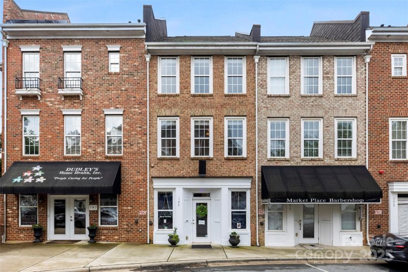 149 Market Place Avenue