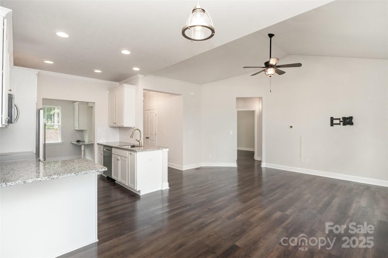 Property image 4 at 7593 Red Robin Trail, Denver, NC 28037