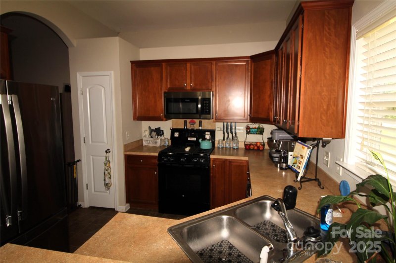 Property image 5 of 534 Pennyfields Lane in Faulkner Ridge, Clover, SC 29710