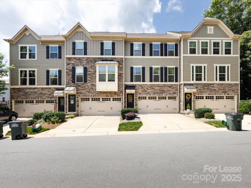 Property image 3 at 1839 Shumard Lane, Charlotte, NC 28205