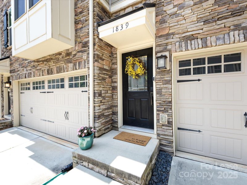 Property image 4 at 1839 Shumard Lane, Charlotte, NC 28205
