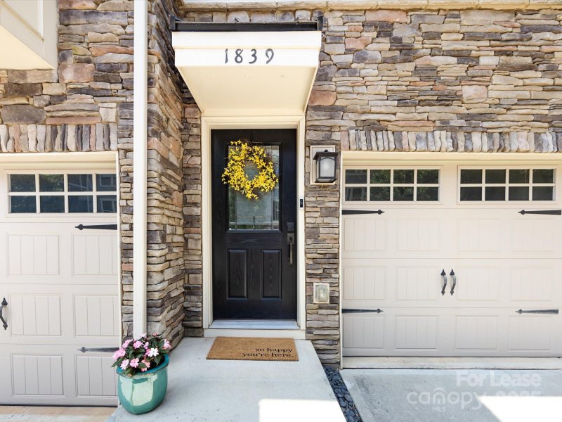 Property image 5 at 1839 Shumard Lane, Charlotte, NC 28205