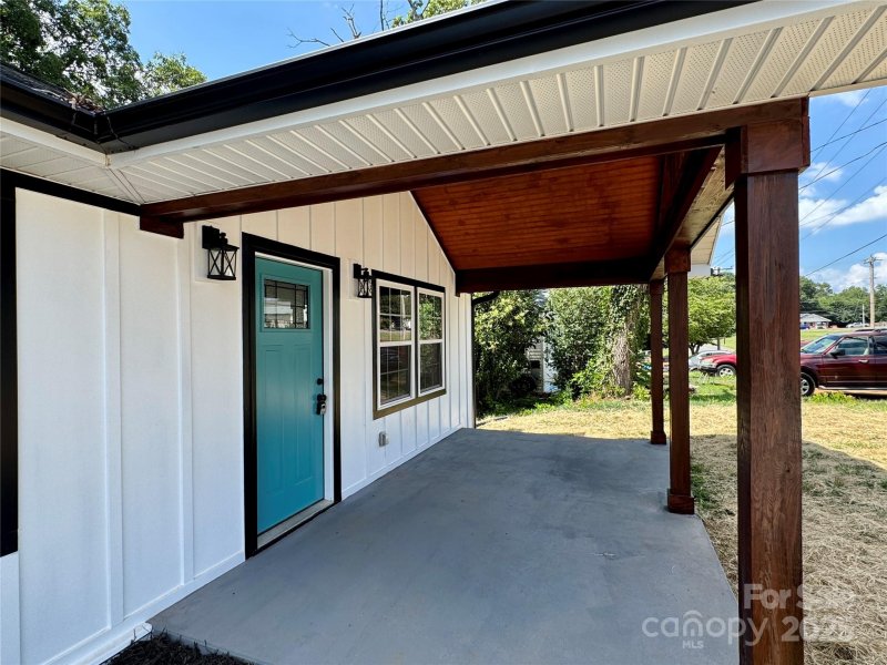 Property image 3 of 142 S Morrow Avenue in Morrow Heights, Albemarle, NC 28001