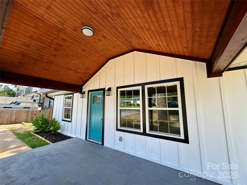 Property image 4 of 142 S Morrow Avenue in Morrow Heights, Albemarle, NC 28001