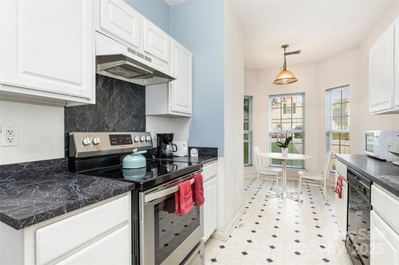 Property image 4 at 197 Everett Park Drive, Mooresville, NC 28115