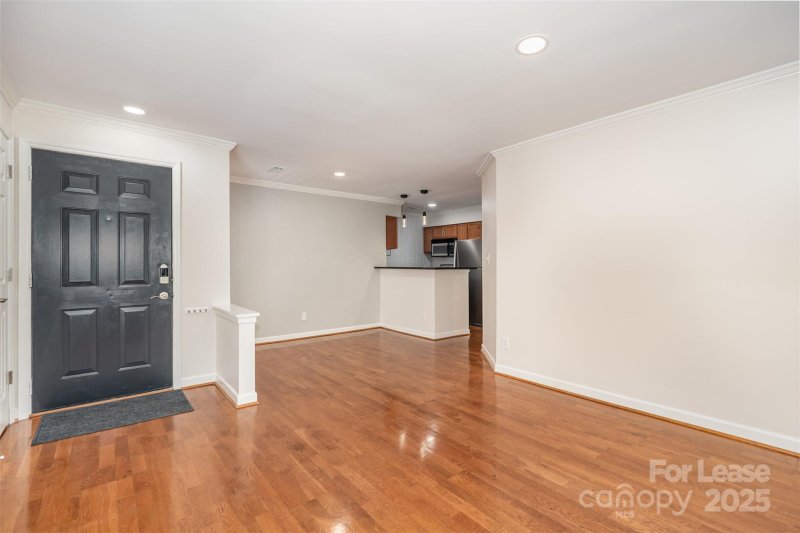 Property image 4 at 2516 Cranbrook Lane, Charlotte, NC 28207