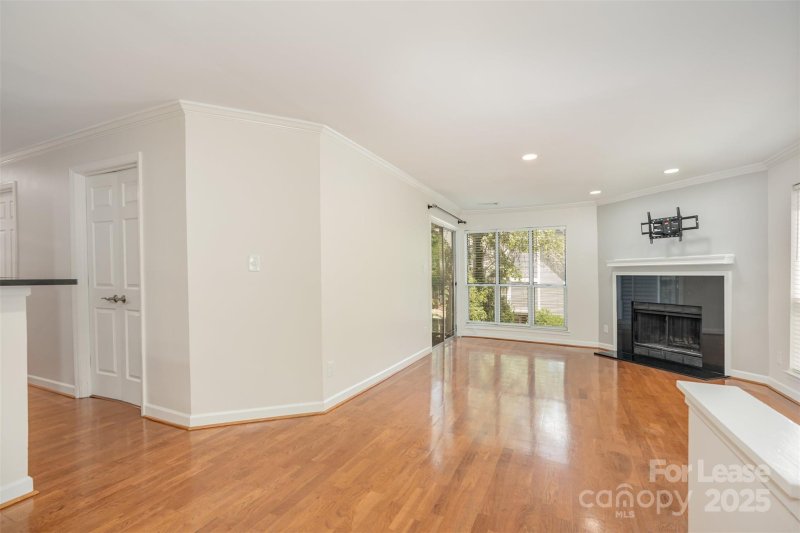 Property image 5 at 2516 Cranbrook Lane, Charlotte, NC 28207