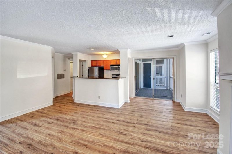 Property image 4 at 2512 Cranbrook Lane, Charlotte, NC 28207