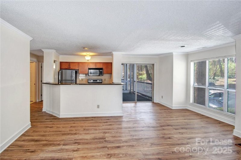 Property image 5 at 2512 Cranbrook Lane, Charlotte, NC 28207