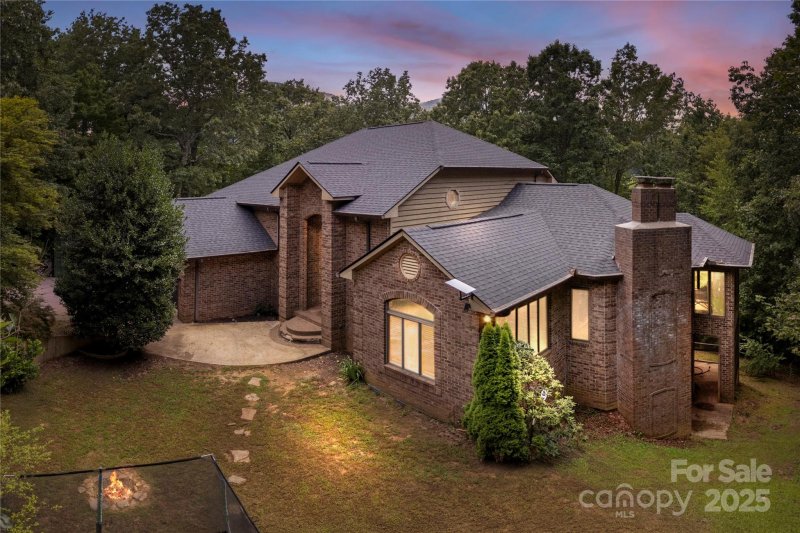 Property image 2 of 19 Timber Park Drive in Timber Park, Black Mountain, NC 28711