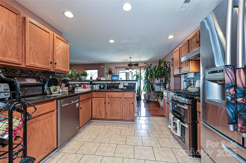 Property image 3 of 12015 Chantress Lane in Avensong, Charlotte, NC 28215