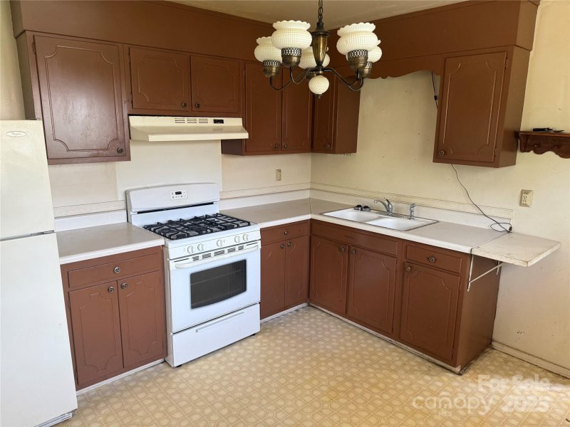 Property image 5 at 3601 Braden Drive, Charlotte, NC 28216