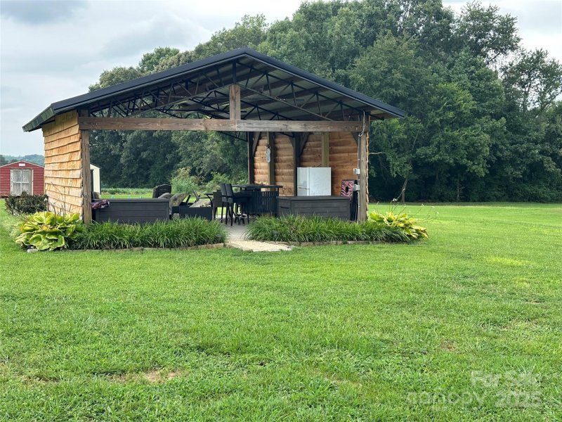 Property image 4 of 3817 Spike Lane in Doe Park, Vale, NC 28168