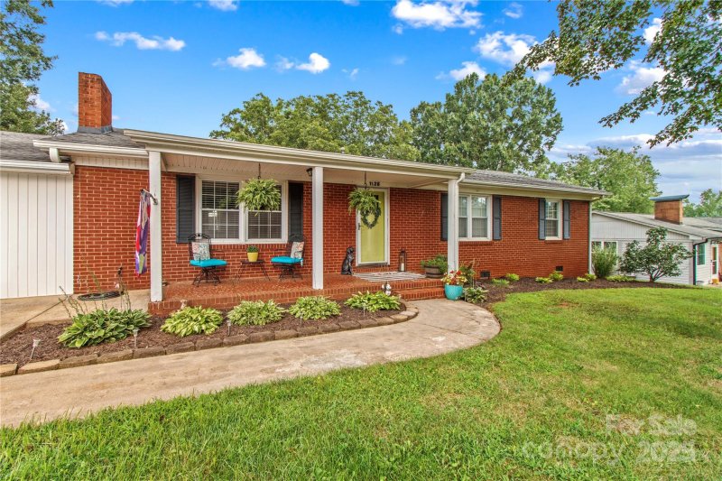 Property image 2 at 1128 Fulton Drive, Statesville, NC 28677
