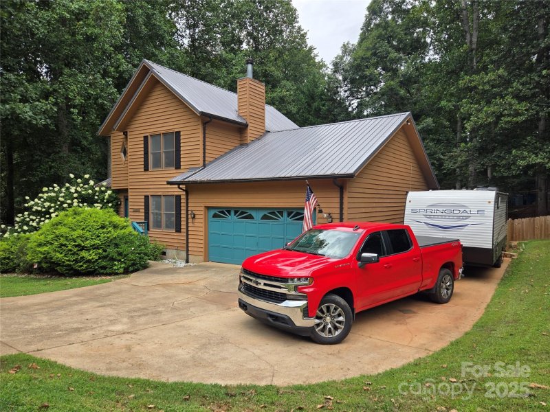 Property image 3 at 1100 Hidden Creek Court, Hickory, NC 28602